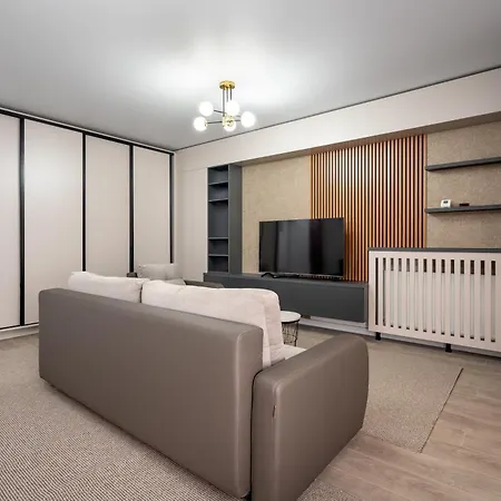 Spacious 224 Apartment